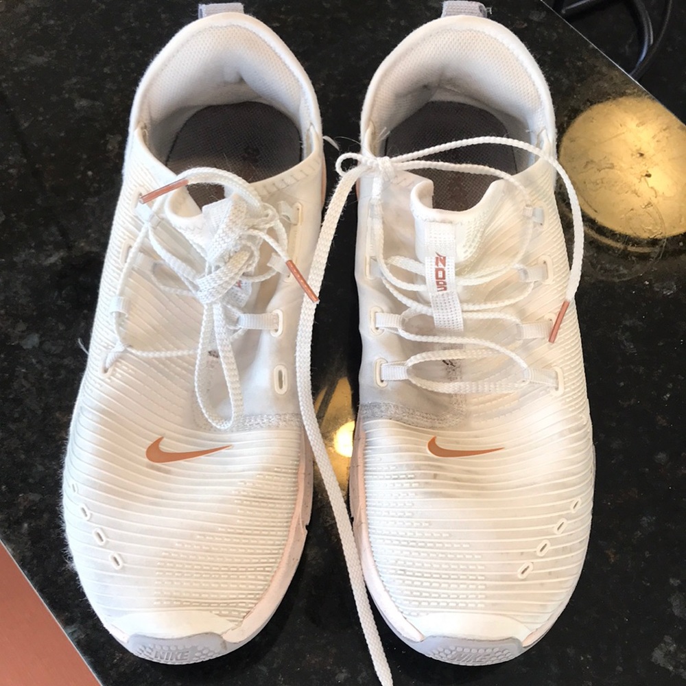 Nike Women’s Air Zoom elevate Training shoes